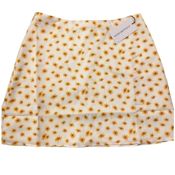 WEWOREWHAT NEW NWT WOMENS FLORAL MINI SKIRT BOTTOMS SKIRTS SUMMER SIZE XS S M - Picture 2 of 6